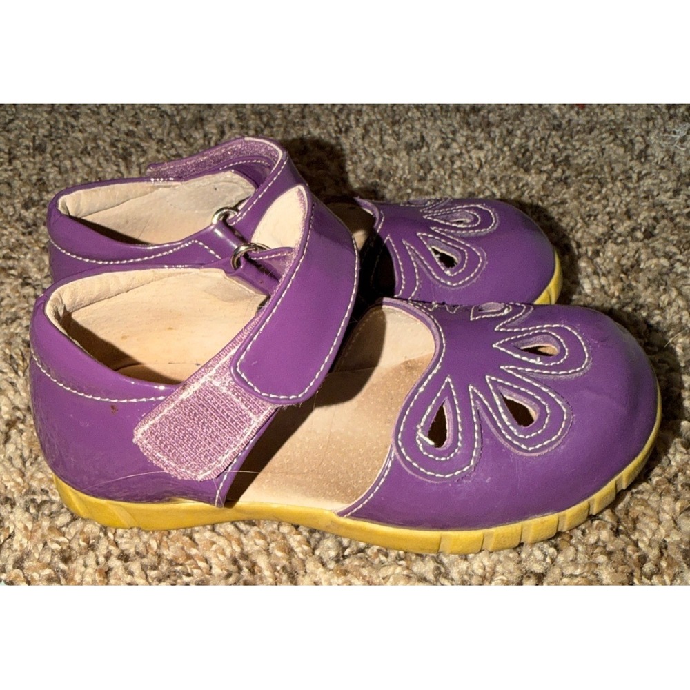 Livie & Luca- Glossy Plum Purple Petal Mary Jane Shoes Size 10